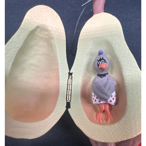 HALLMARK Ornament Partridge IN a Pear Tree 1992 Bird Wearing Underwear Opens K1 - Picture 6 of 6